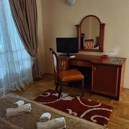 Отель Perla